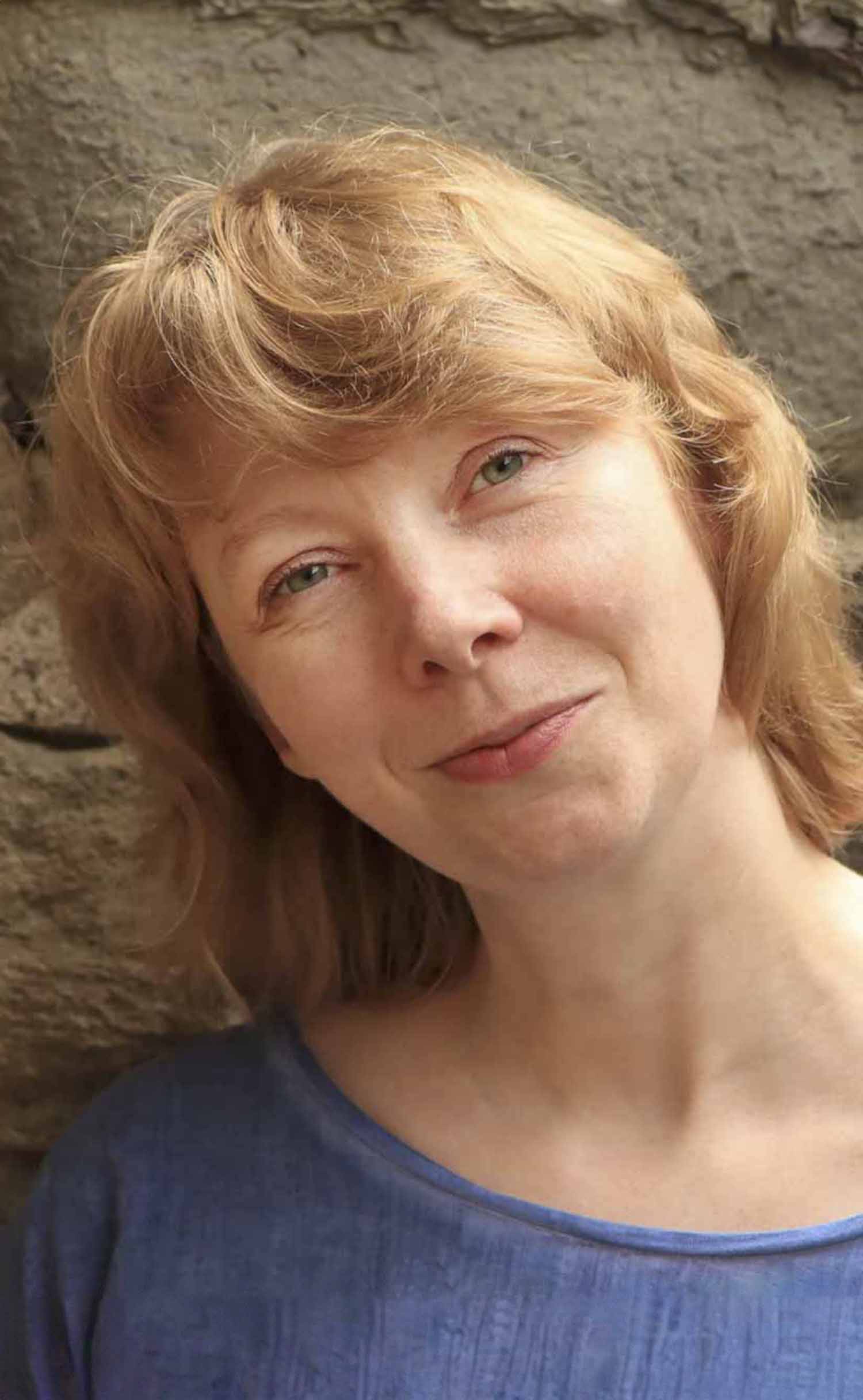 Diplom Komm.-Designerin Verena Nottebom